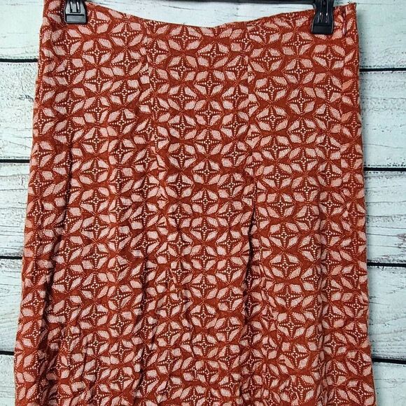 Maurices Women’s Maxi Skirt Size M Rust Geometric Boho Print 100% Rayon Side Zip - Picture 2 of 6